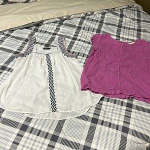 2 size small women’s shirts